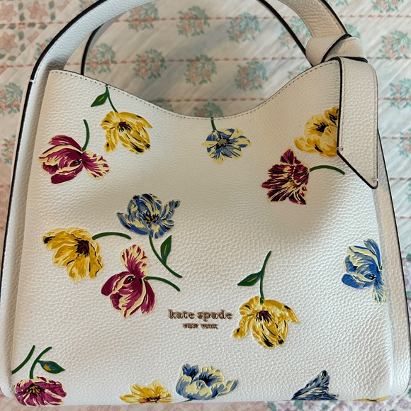 Kate Spade Knott Tulip Toss Embellished Medium Crossbody Tote KB282 White & Pink - Picture 13 of 16